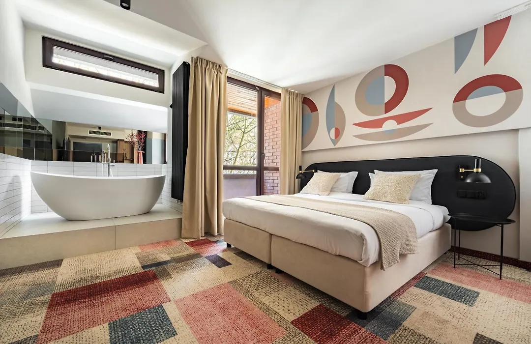 Forest Hotel-1